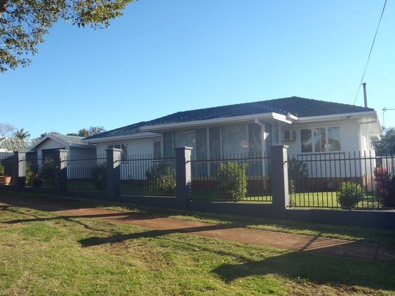 259 Geddes Street, Centenary Heights QLD 4350