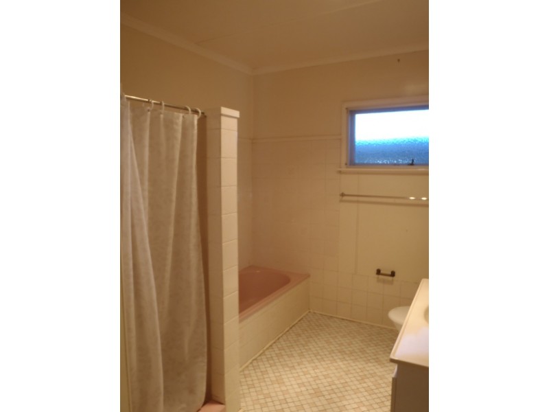 259 Geddes Street, Centenary Heights QLD 4350