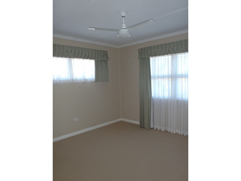 259 Geddes Street, Centenary Heights QLD 4350