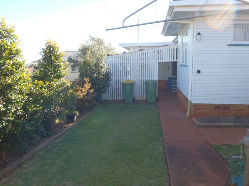 259 Geddes Street, Centenary Heights QLD 4350