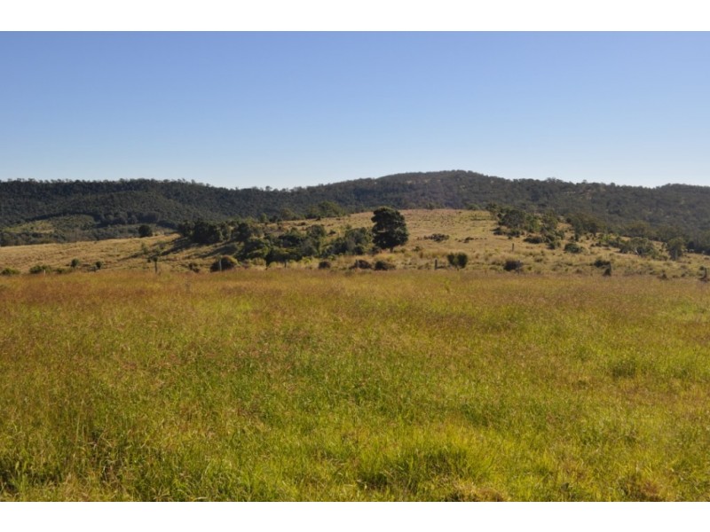 217 Narko Nutgrove Road, Peranga QLD 4352