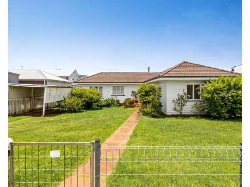 14a James Street, Rangeville QLD 4350