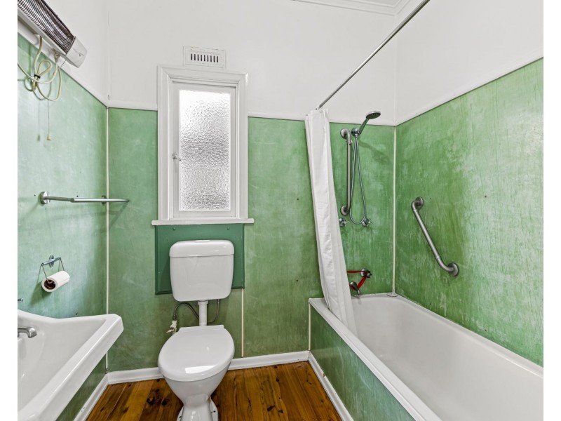 14a James Street, Rangeville QLD 4350