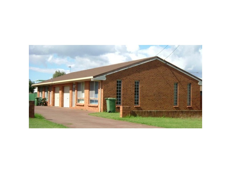 1/16 Bischof Street, Wilsonton Heights QLD 4350