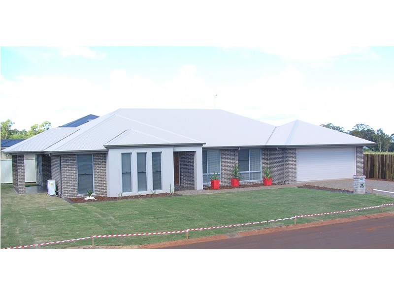 14 Opperman Drive, Kearneys Spring QLD 4350