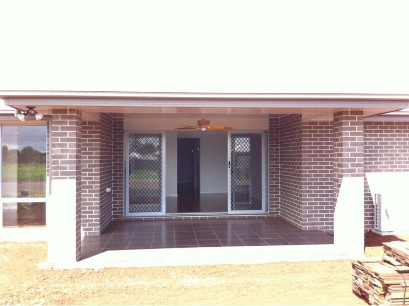 14 Opperman Drive, Kearneys Spring QLD 4350