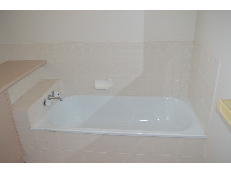 5/180 Russell Street, Newtown QLD 4350