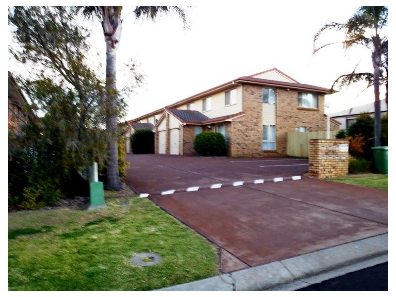 2/8  Cortess Street, Darling Heights QLD 4350