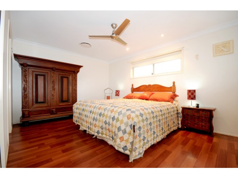 1  Kimdon Crescent, Highfields QLD 4352
