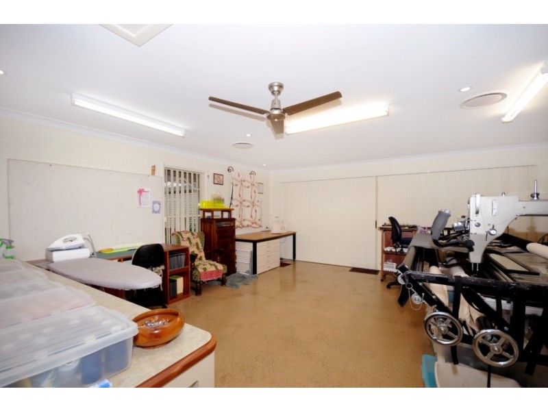 1  Kimdon Crescent, Highfields QLD 4352