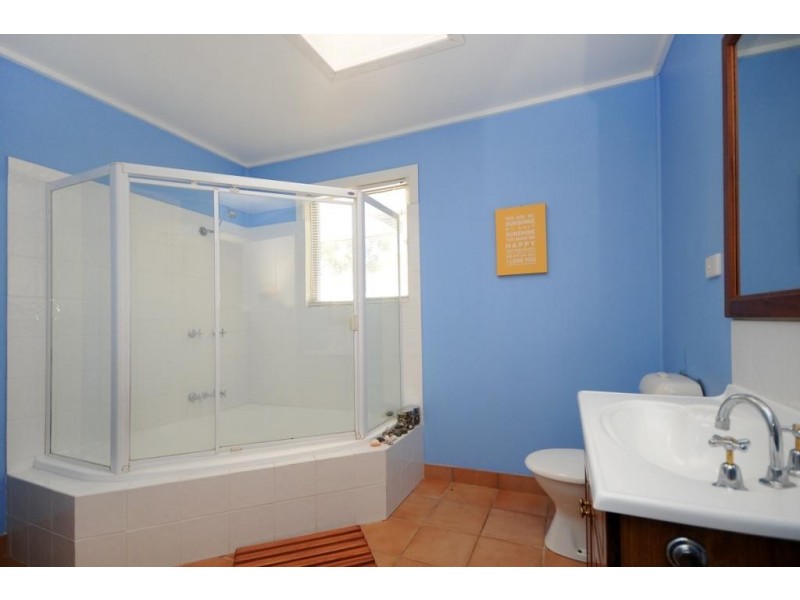 3 Panorama Cres, East Toowoomba QLD 4350