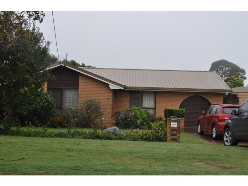 25 Makepeace Street, Rockville QLD 4350