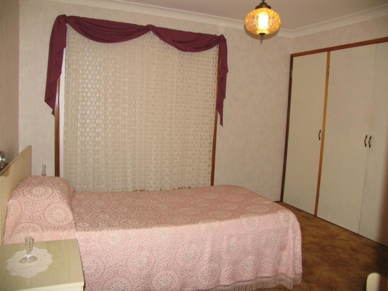 25 Makepeace Street, Rockville QLD 4350