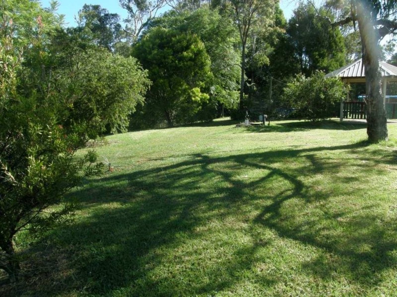 11 Pendoma Drive, Hodgson Vale QLD 4352