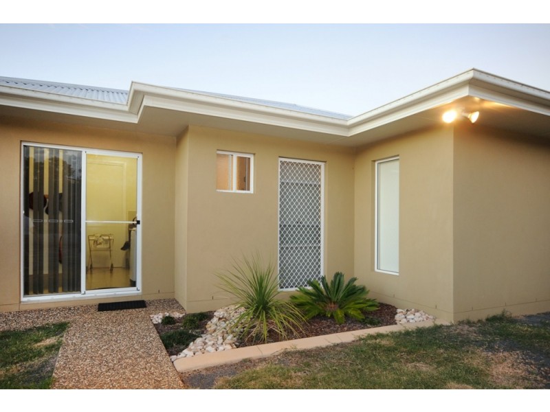4 Gwenda Drive, Westbrook QLD 4350