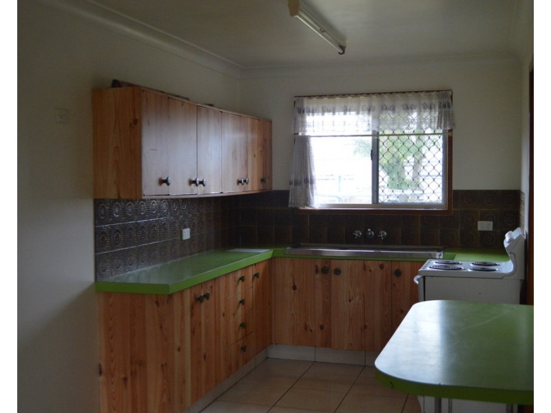 2/17 Canberra Street, Harristown QLD 4350