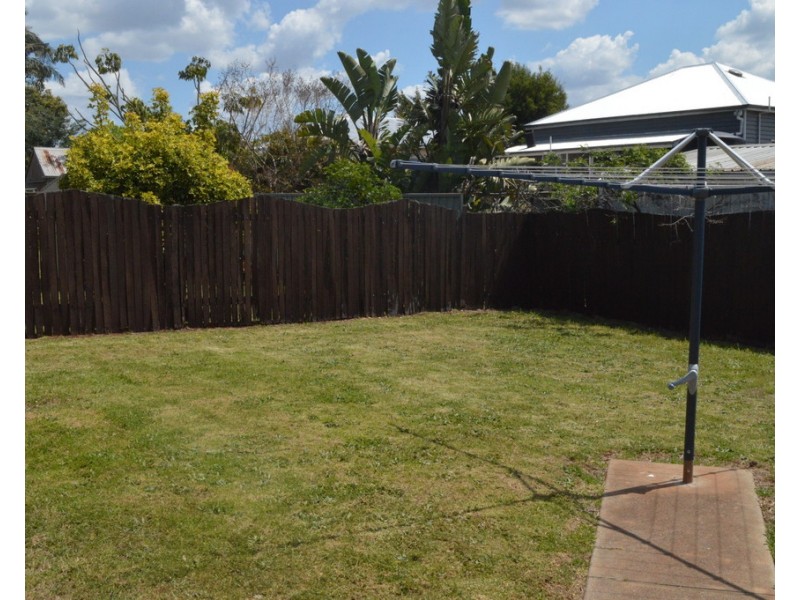 2/17 Canberra Street, Harristown QLD 4350