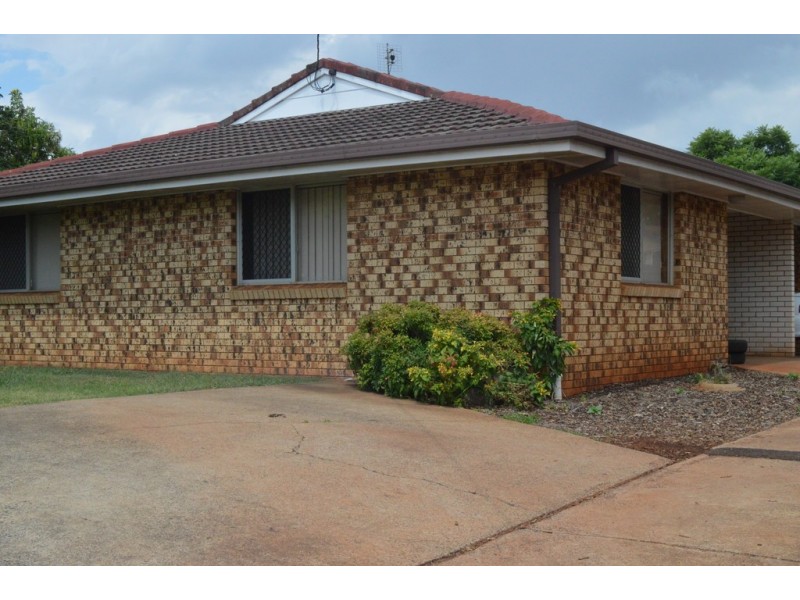 1/353 West Street, Kearneys Spring QLD 4350