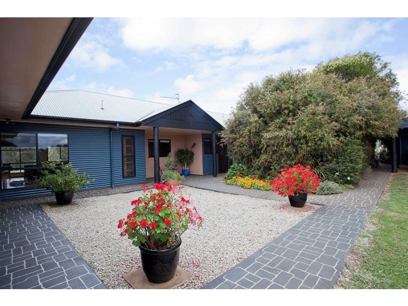 64 Puschmann Road, Geham QLD 4352