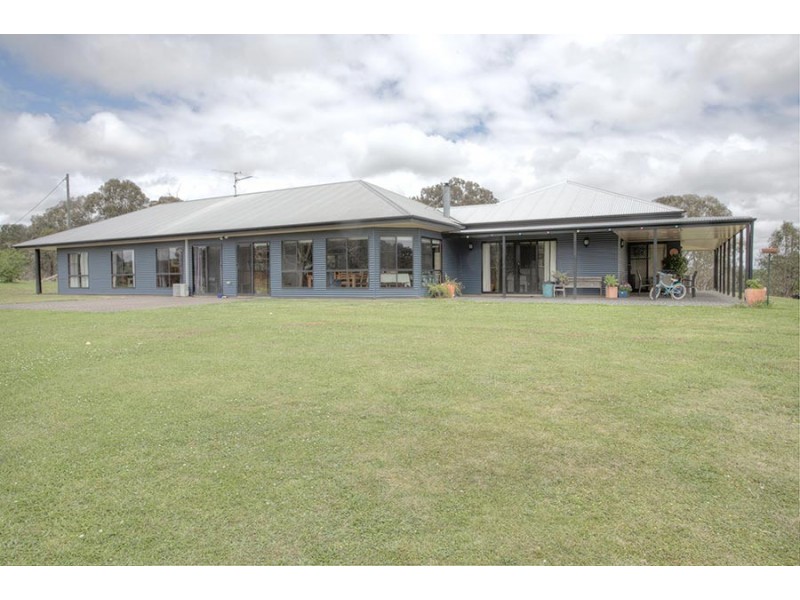 64 Puschmann Road, Geham QLD 4352