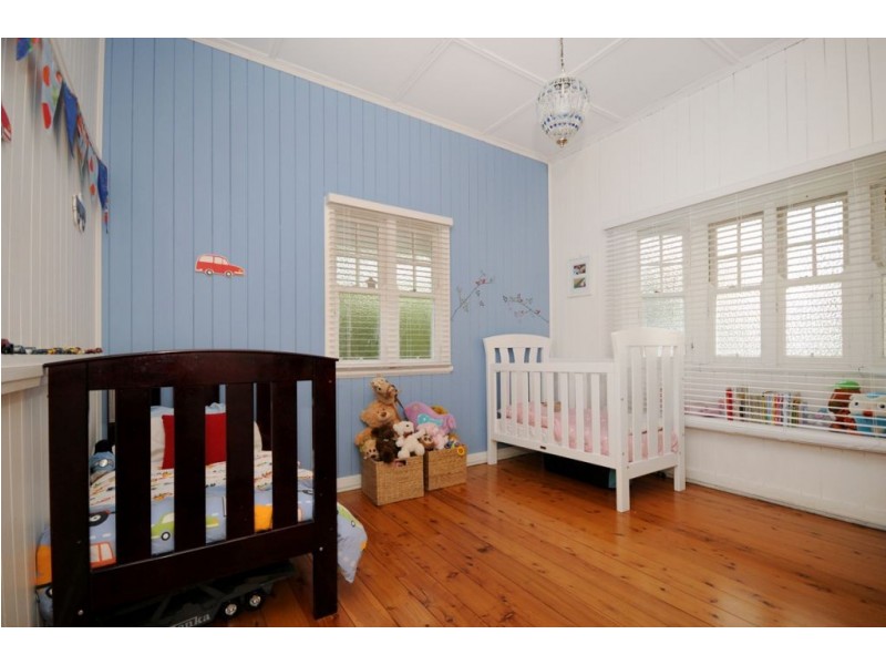 6 Tozer, Newtown QLD 4350