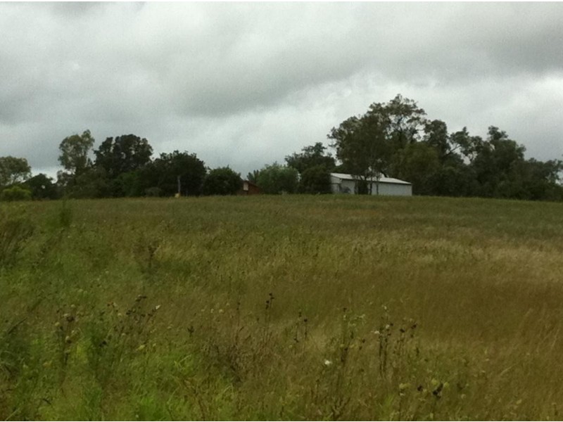 24 Neuendorfs Road, Lilydale QLD 4344