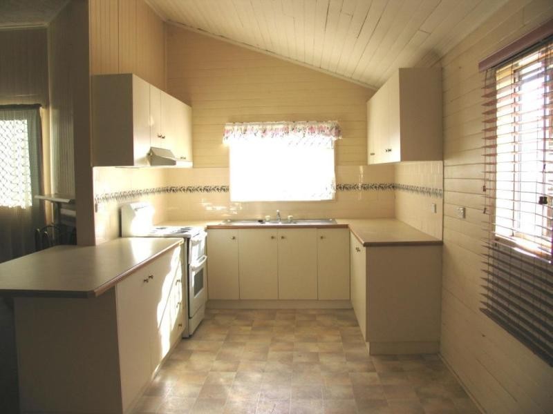 55 Anzac Avenue, Toowoomba City QLD 4350