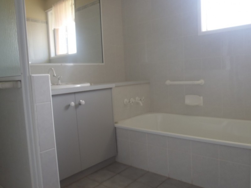 39 Sardon Street, Centenary Heights QLD 4350