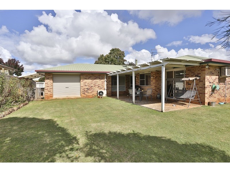 19 Silvergum Court, Glenvale QLD 4350