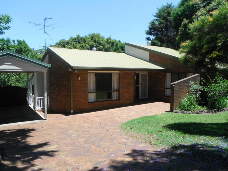 8 Warana Avenue, East Toowoomba QLD 4350