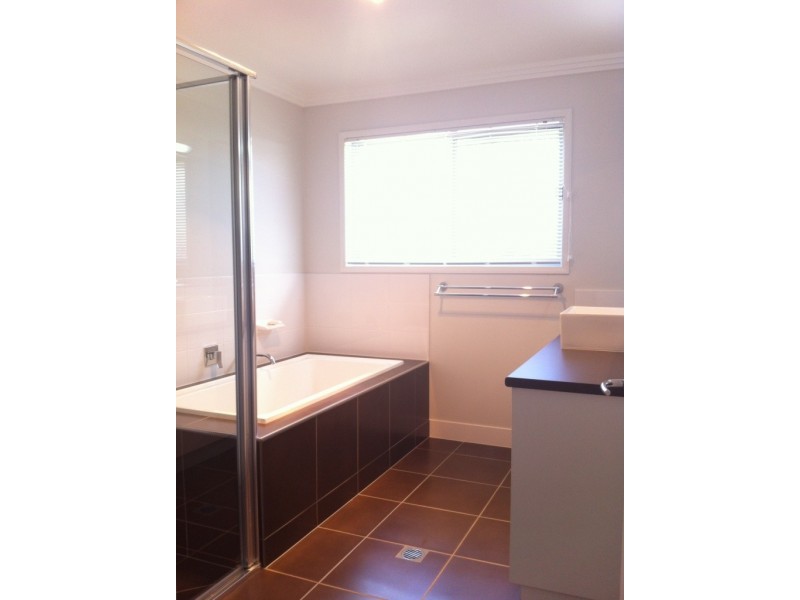 14 Opperman Drive, Kearneys Spring QLD 4350