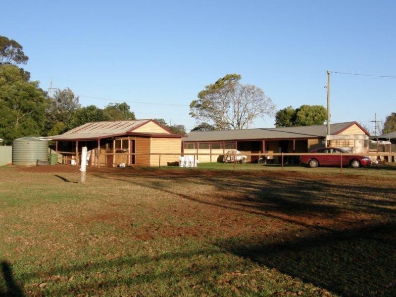 8 McDowall Street, Newtown QLD 4350