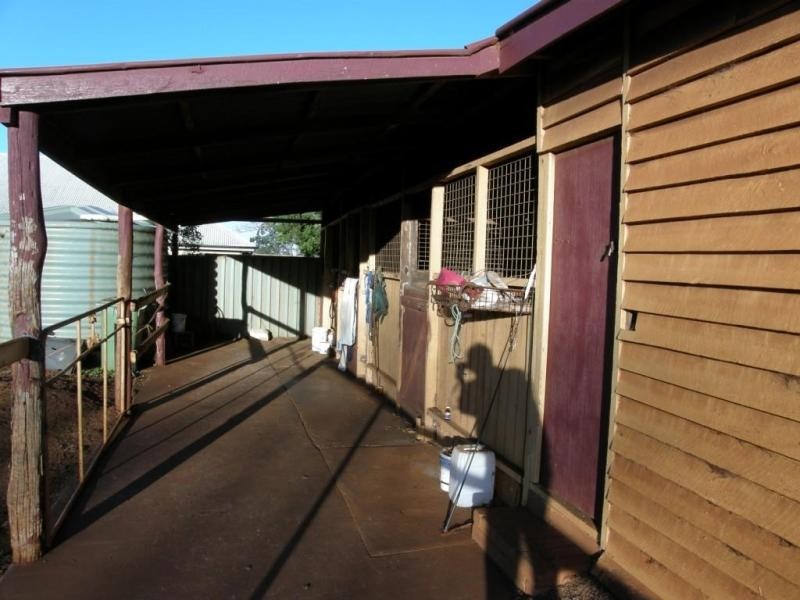 8 McDowall Street, Newtown QLD 4350