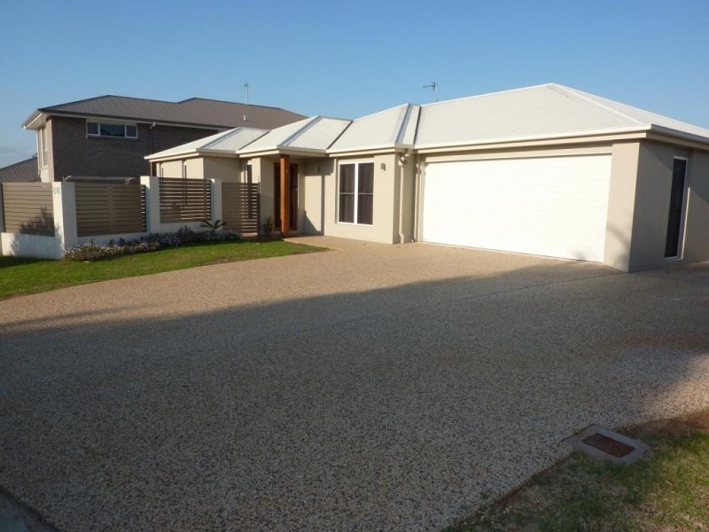 2/14 Ethan Street, Middle Ridge QLD 4350