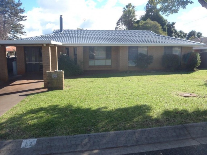 11 Marigold Street, Centenary Heights QLD 4350