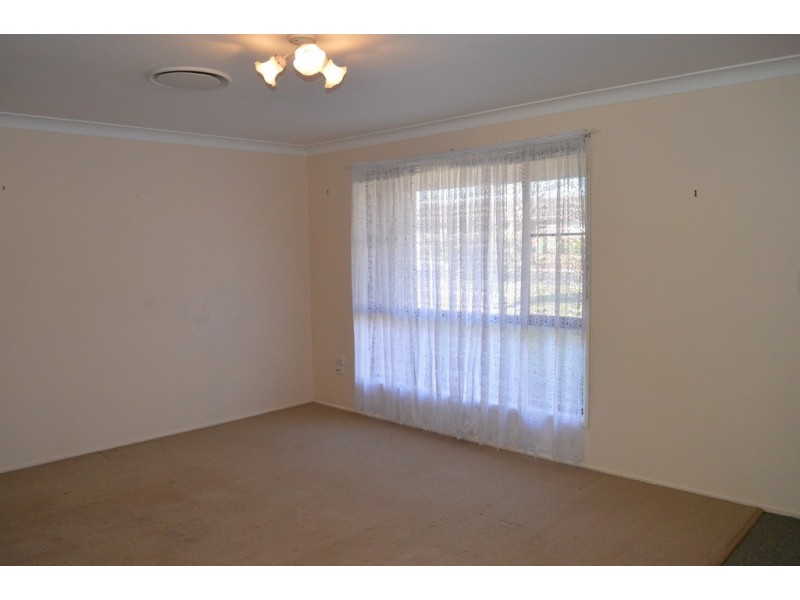 11 Marigold Street, Centenary Heights QLD 4350