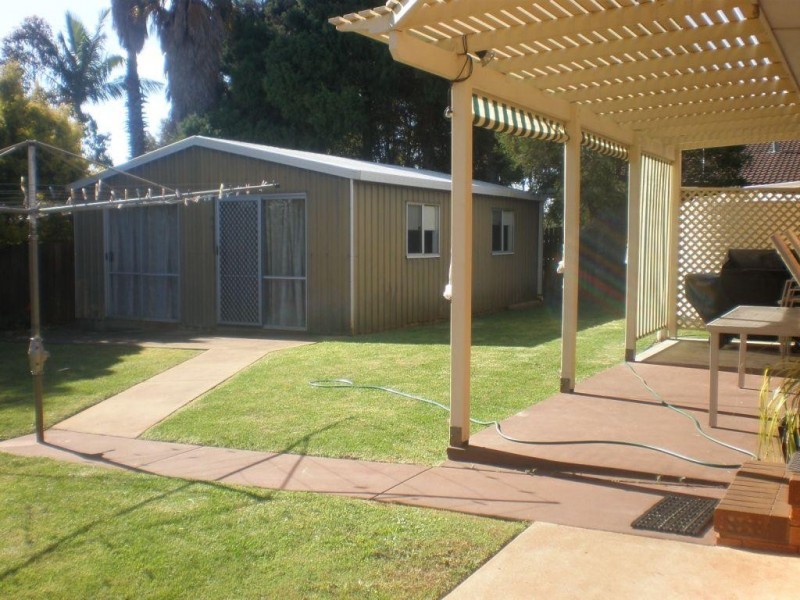 11 Marigold Street, Centenary Heights QLD 4350