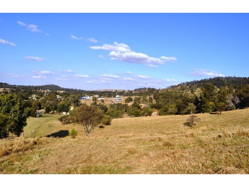 21 Meadows Drive, Withcott QLD 4352