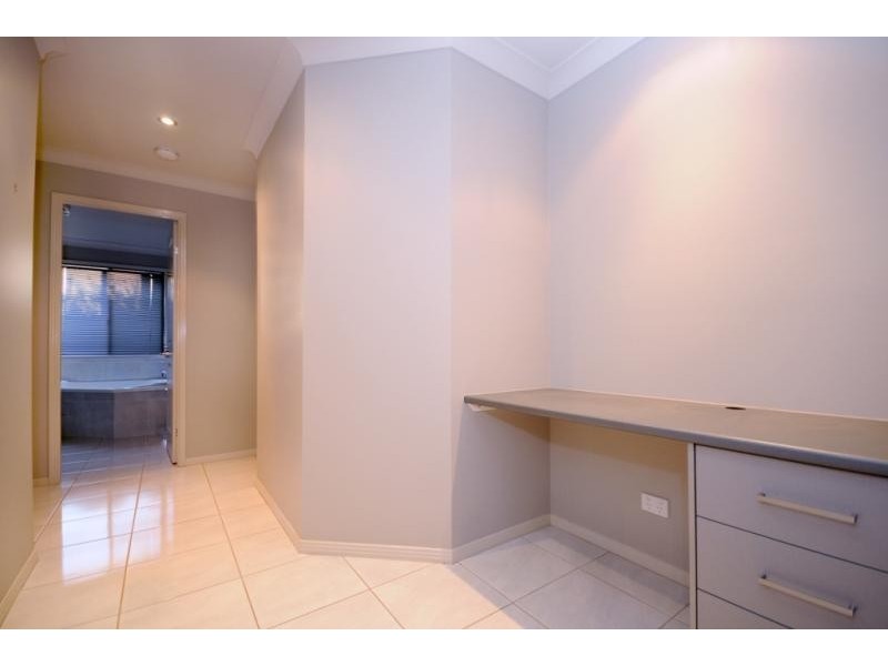 629 Hume Street, Kearneys Spring QLD 4350