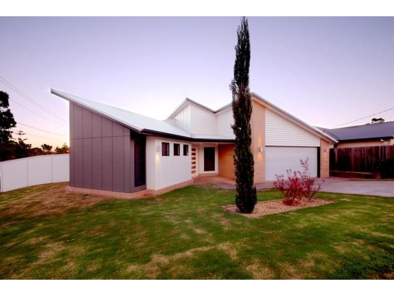 629 Hume Street, Kearneys Spring QLD 4350