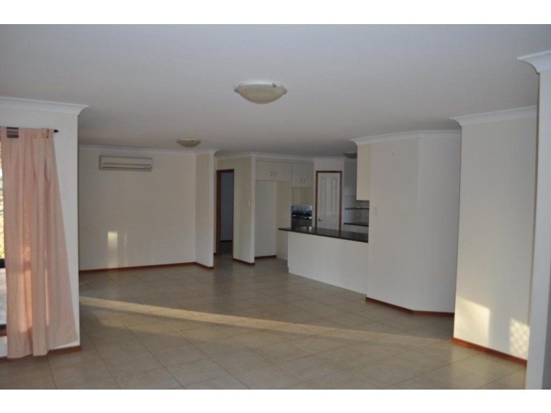 6 Lewis Street, Meringandan West QLD 4352