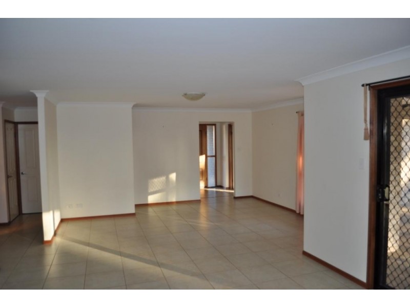 6 Lewis Street, Meringandan West QLD 4352