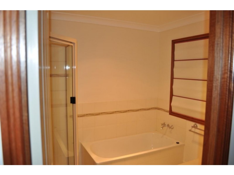 6 Lewis Street, Meringandan West QLD 4352