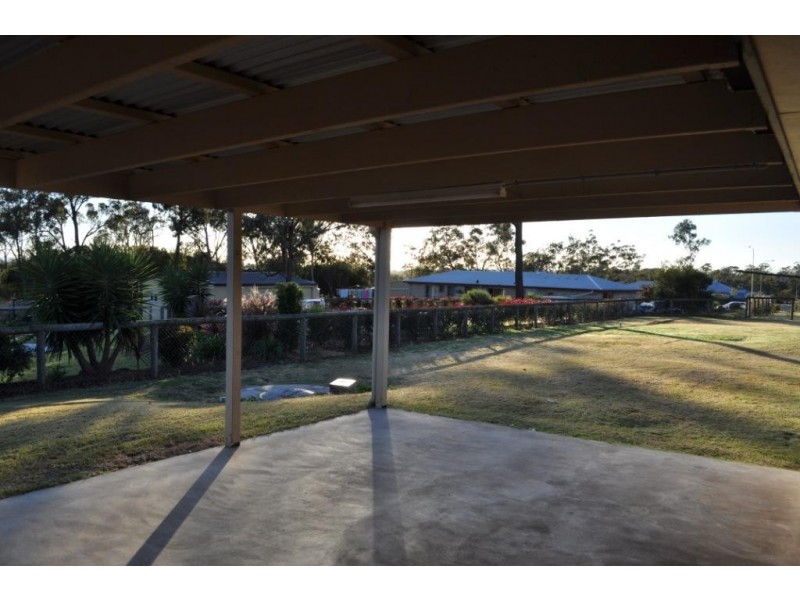 6 Lewis Street, Meringandan West QLD 4352