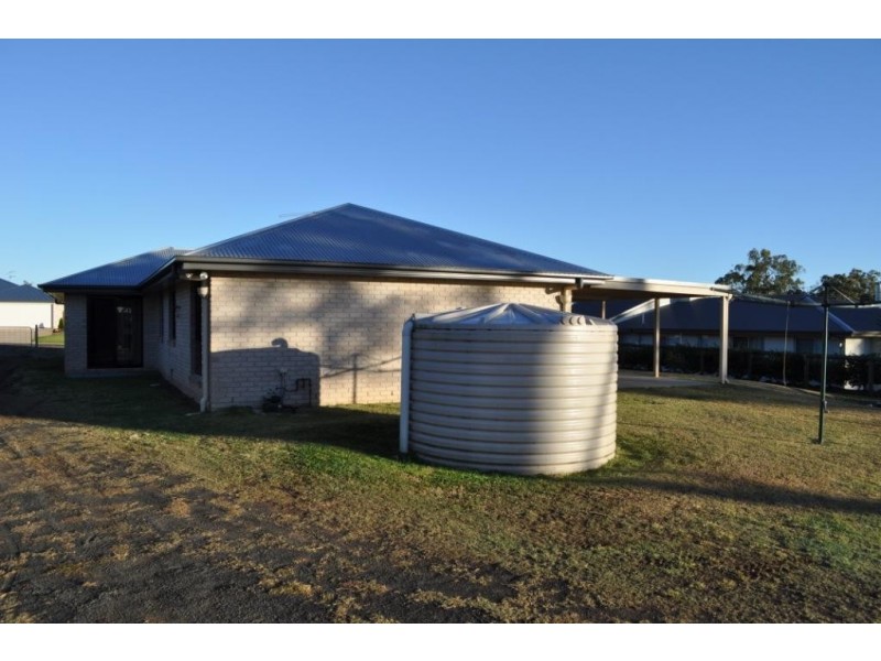 6 Lewis Street, Meringandan West QLD 4352