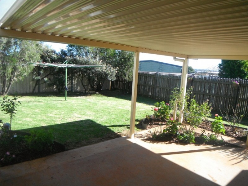 15 Brunkhorst Drive, Kearneys Spring QLD 4350