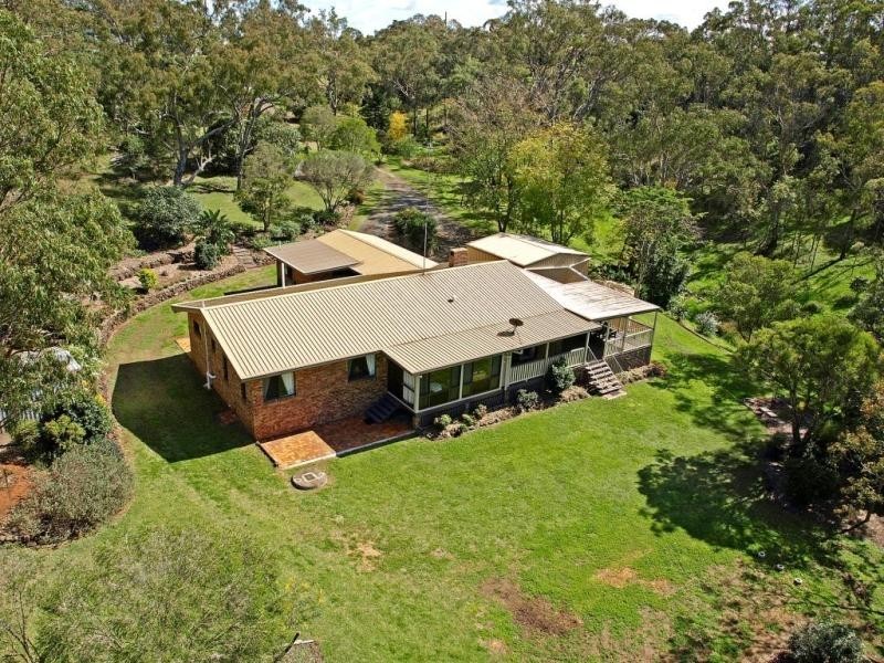 6 Fawngrove Drive, Glenvale QLD 4350