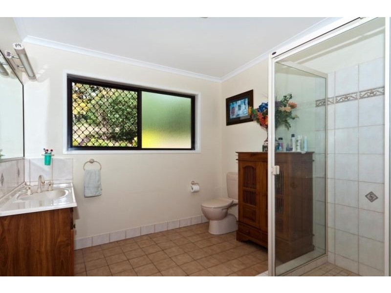 6 Fawngrove Drive, Glenvale QLD 4350