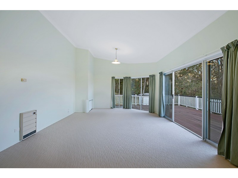 11 Dippel Street, Middle Ridge QLD 4350