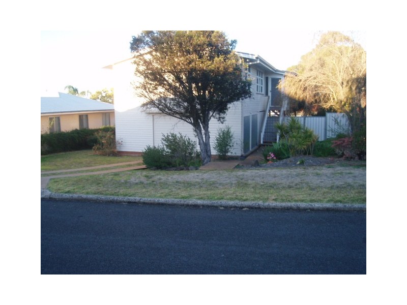 4 Corser Street, Centenary Heights QLD 4350